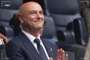 扫地出门！TA：热刺不让列维回去收东西，用车送回他和妻子的物品