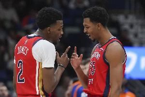 鹈鹕对阵东南墨尔本凤凰 赫伯特-琼斯&特雷-墨菲&德里克-奎因伤缺