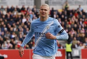 哈兰德本赛季各项赛事已轰15球，领先次席9球且进球数超英超12队