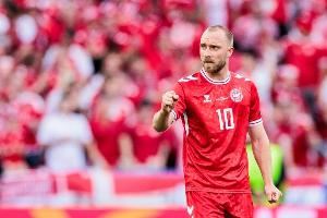 埃里克森：霍伊伦心理素质很强也很努力，之前总有人会被当替罪羊