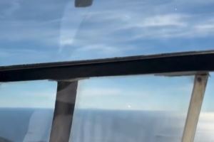 翱翔蓝天，亚马尔女友晒两人乘直升飞机游玩视频