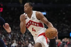 不在状态！斯科蒂-巴恩斯13投3中 仅得到7分10篮板4助攻2盖帽