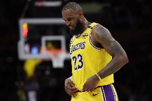 詹姆斯伤情被泄露！帕金斯：这是连锁反应 他不得不发个声明回应