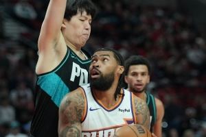 拓记：杨瀚森防守端要更加强硬&注意位置 G联赛带来明显进步